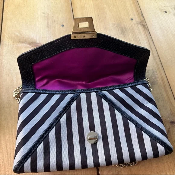 HENRI BENDEL CLUTCH Crossbody with Chain - Picture 4 of 5